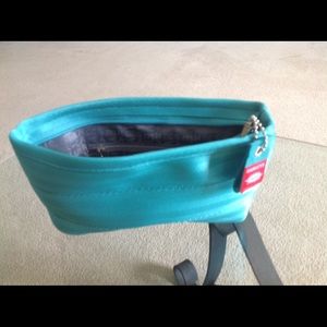 Harvey's original seatbelt makeup bag - w/tag